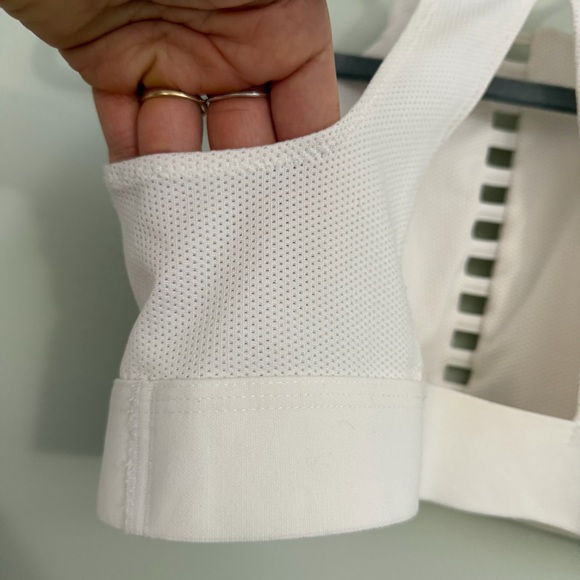 Nike Dri-FIT High Neck Sports Bra Ladder Front Cutout White Size Small - Picture 4 of 8